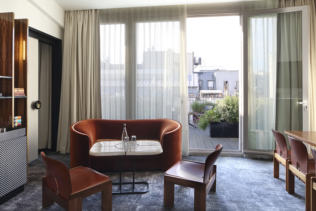LES BAINS — photo 13