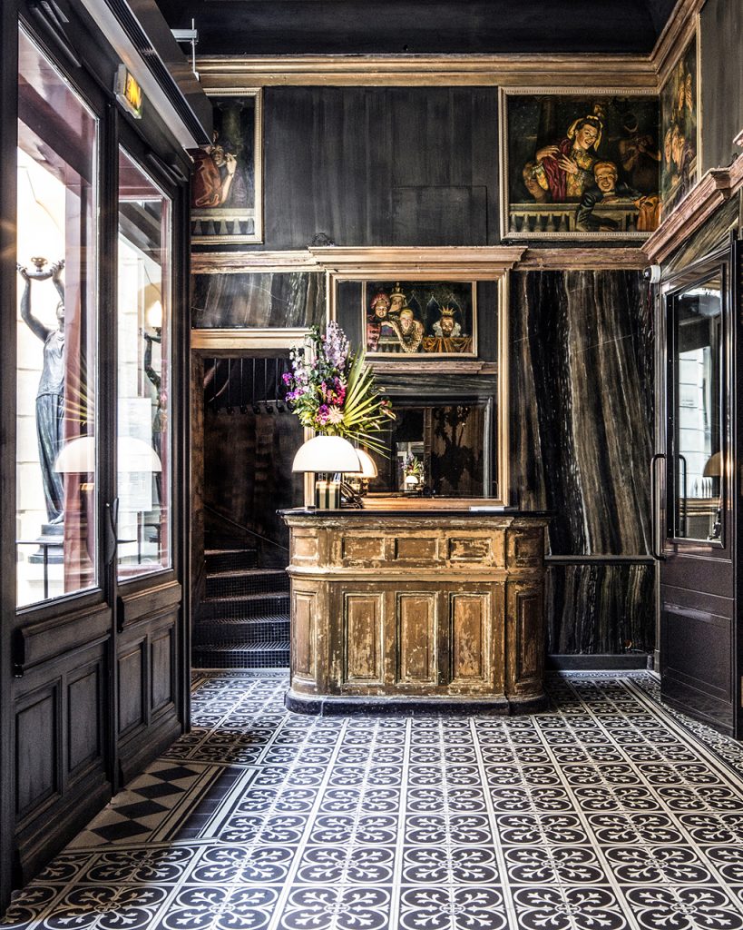 LES BAINS — photo 2