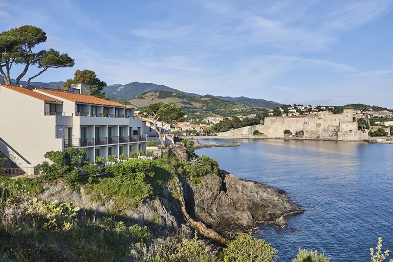LES ROCHES BRUNES