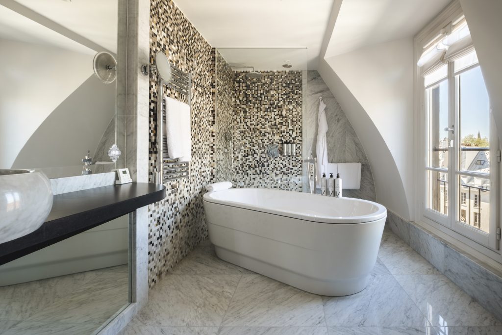 MONTALEMBERT — photo 15